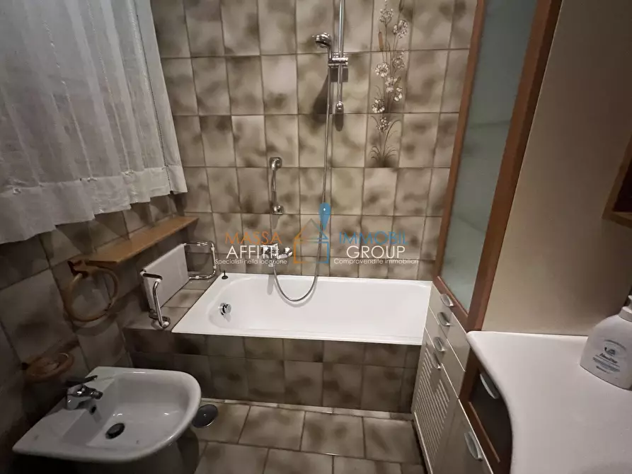 Immagine 26 di Pentalocale in vendita  in Via Galissano 11 a Carrara