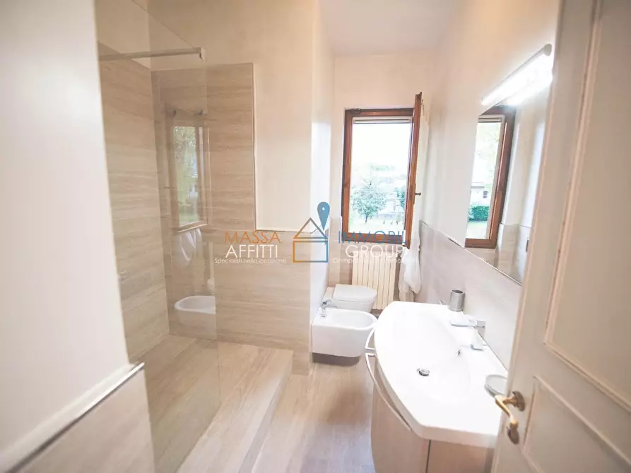 Immagine 28 di Villa in vendita  in Via Donatello 18B a Forte Dei Marmi