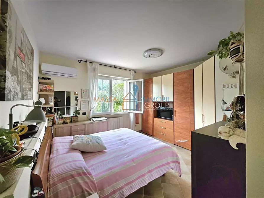 Immagine 17 di Villa in vendita  in Via Capannaccia a Montignoso