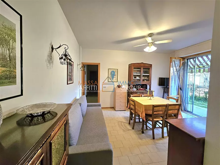 Immagine 3 di Quadrilocale in vendita  in Via Mura dei Frati 24 a Massa