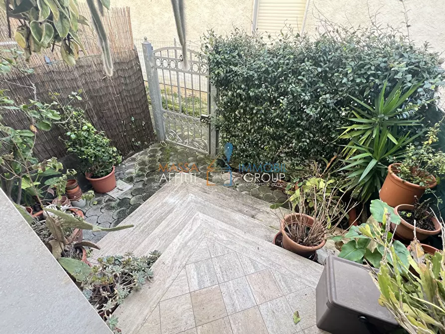 Immagine 2 di Porzione di casa in vendita  in Via Marina 84 a Montignoso