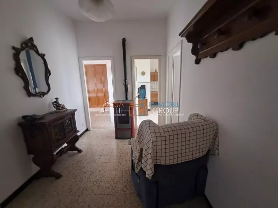 Immagine 3 di Quadrilocale in vendita  in Viale Roma 246 a Massa