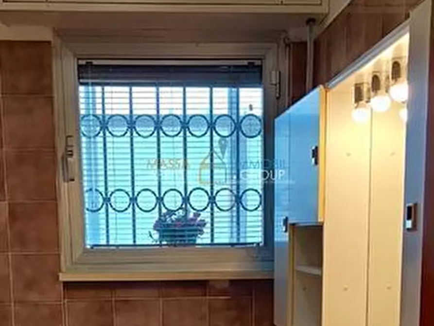 Immagine 13 di Quadrilocale in vendita  in Viale Monzoni 37 a Carrara