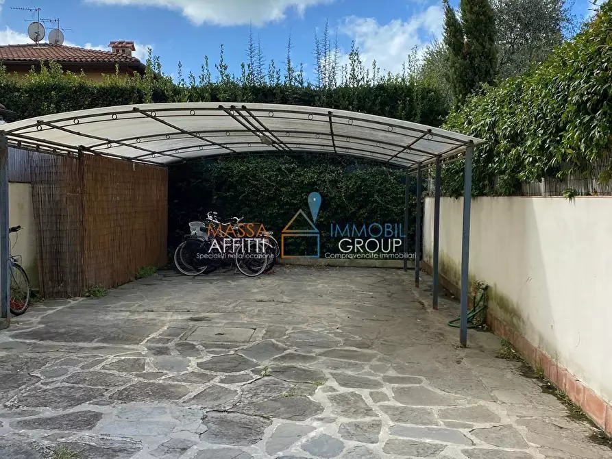 Immagine 29 di Pentalocale in vendita  in Via Michelangelo Buonarroti 12 a Forte Dei Marmi