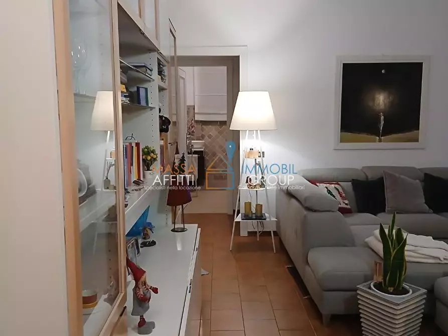 Immagine 5 di Quadrilocale in vendita  in Viale Stazioni 61 a Massa