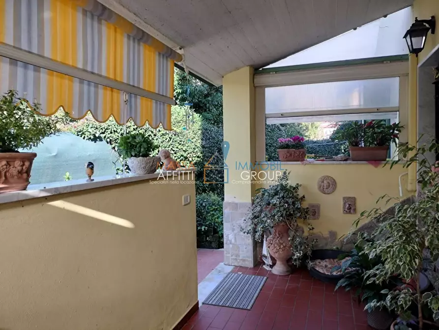 Immagine 13 di Quadrilocale in vendita  in Via Lago 37 a Montignoso