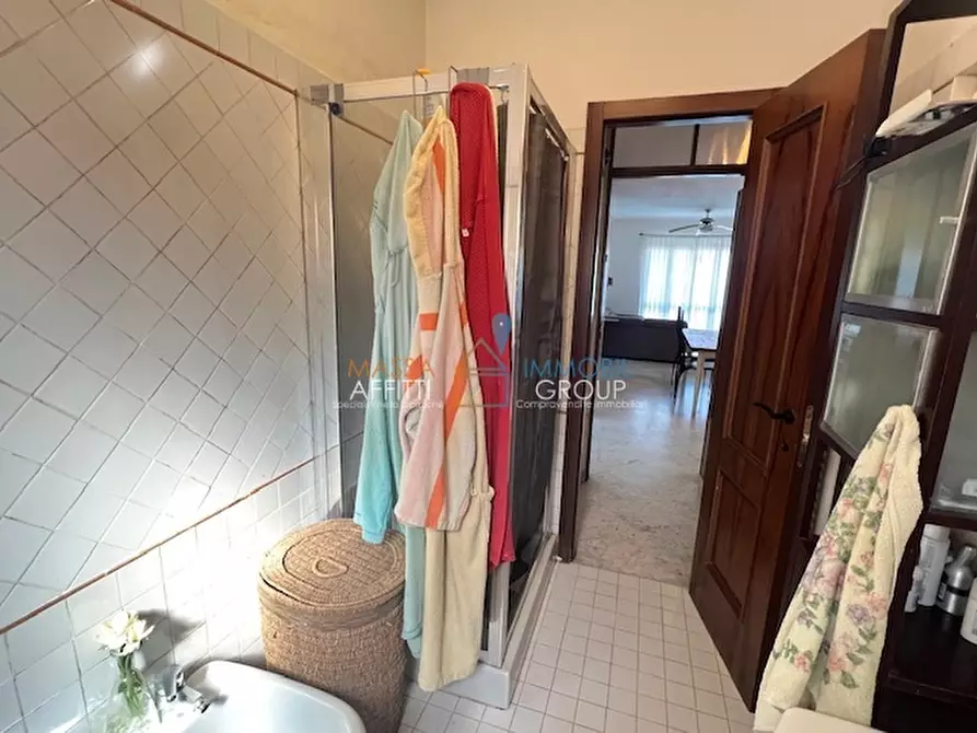 Immagine 21 di Villa in vendita  in Via Tinelli 33 a Massa