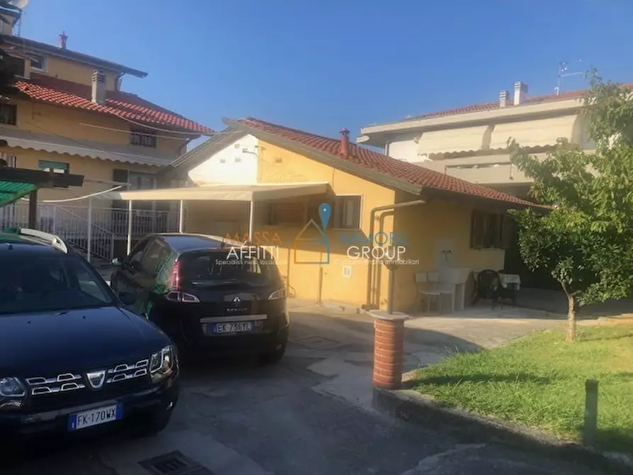 Immagine 3 di Villetta a schiera in vendita  in Via Puliche 308 a Massa