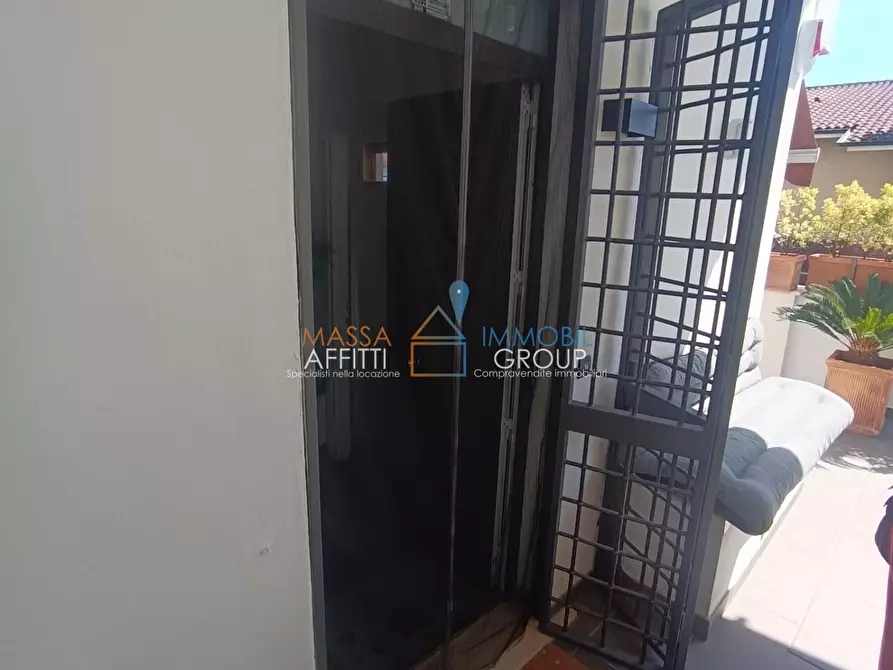 Immagine 25 di Porzione di casa in vendita  in Via del Conte 30 a Montignoso