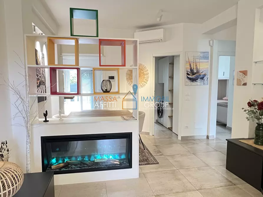 Immagine 17 di Quadrilocale in vendita  in Via Cateratte 81 a Montignoso