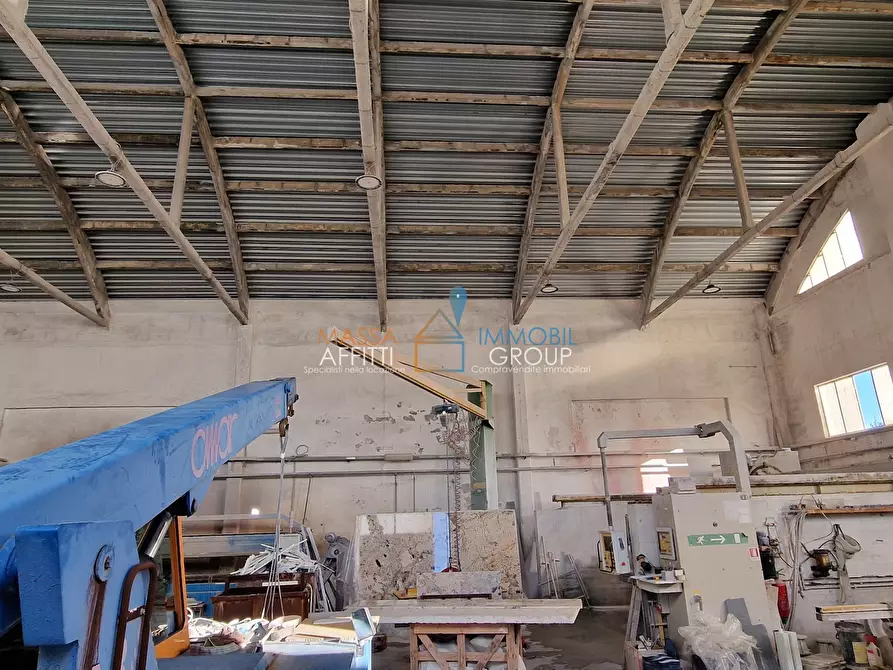 Immagine 4 di Attività artigianale in vendita  in Via San Colombano 31F a Massa