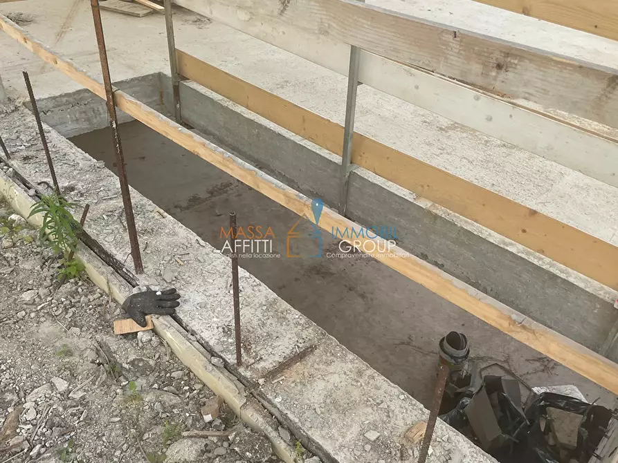 Immagine 8 di Casa bifamiliare in vendita  in Via delle Grazie 8 a Massa