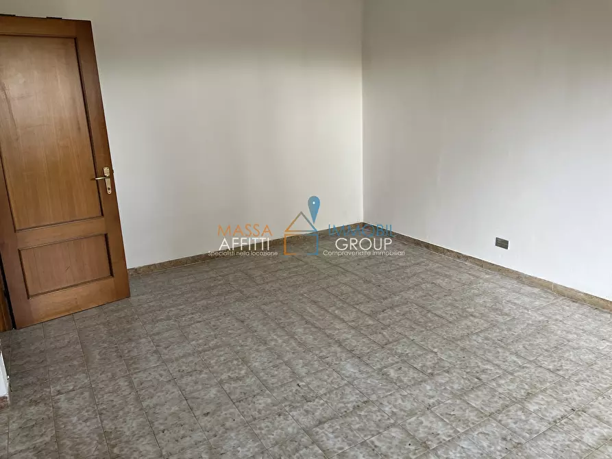 Immagine 14 di Porzione di casa in vendita  in Via dei Pioppi 6 a Massa