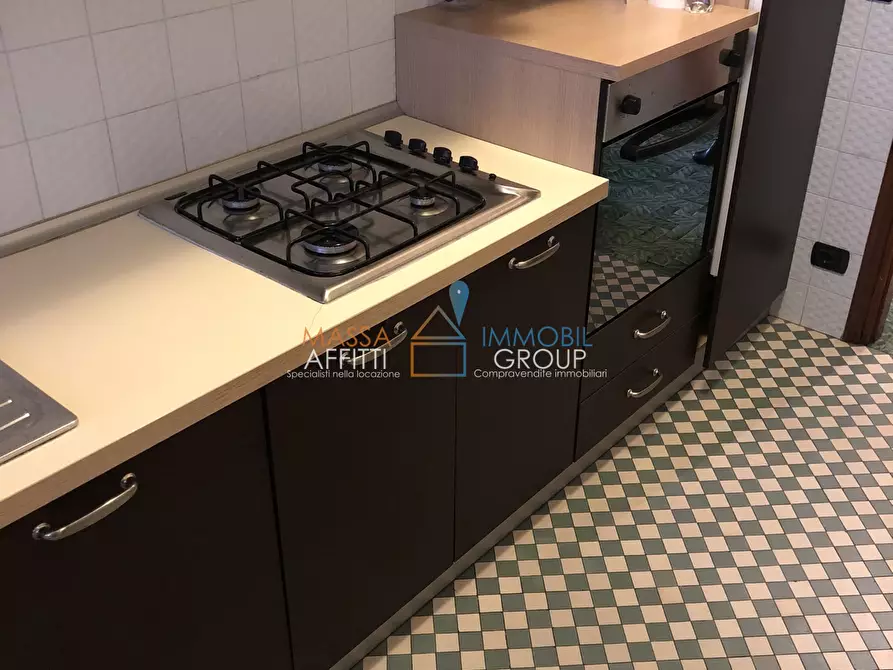 Immagine 5 di Pentalocale in affitto  in Viale Lungomare di Ponente 14 a Massa