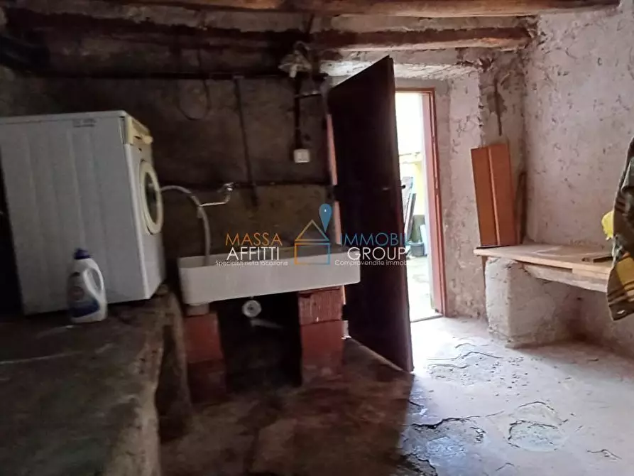 Immagine 27 di Terratetto in vendita  in Frazione Pariana 110 a Massa