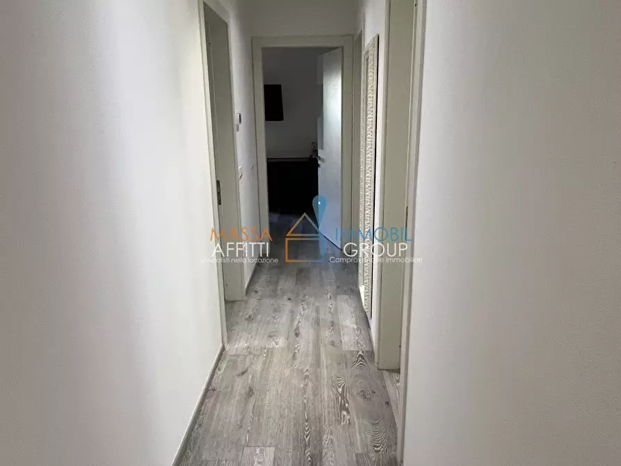 Immagine 10 di Quadrilocale in vendita  in Via Fratelli Rosselli 78 a Massa