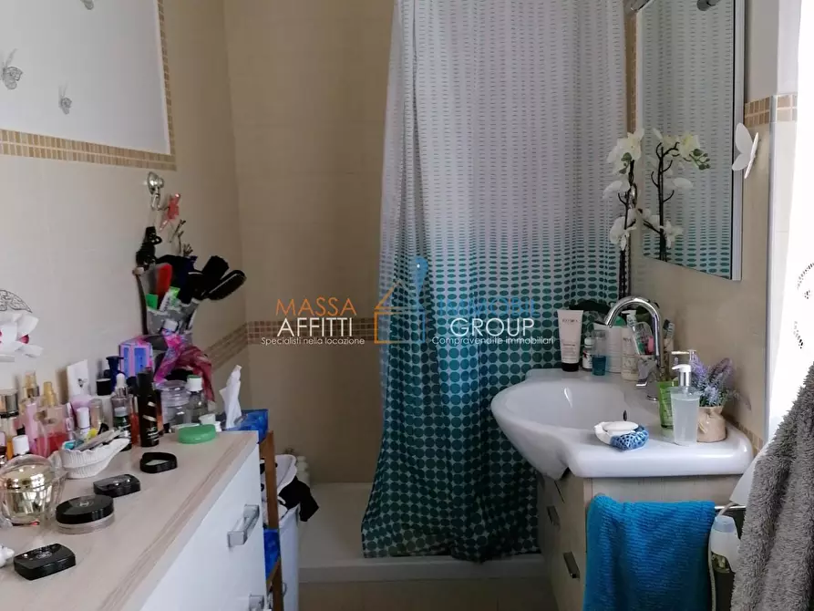 Immagine 12 di Porzione di casa in vendita  in Viale Monzoni 2TER a Carrara