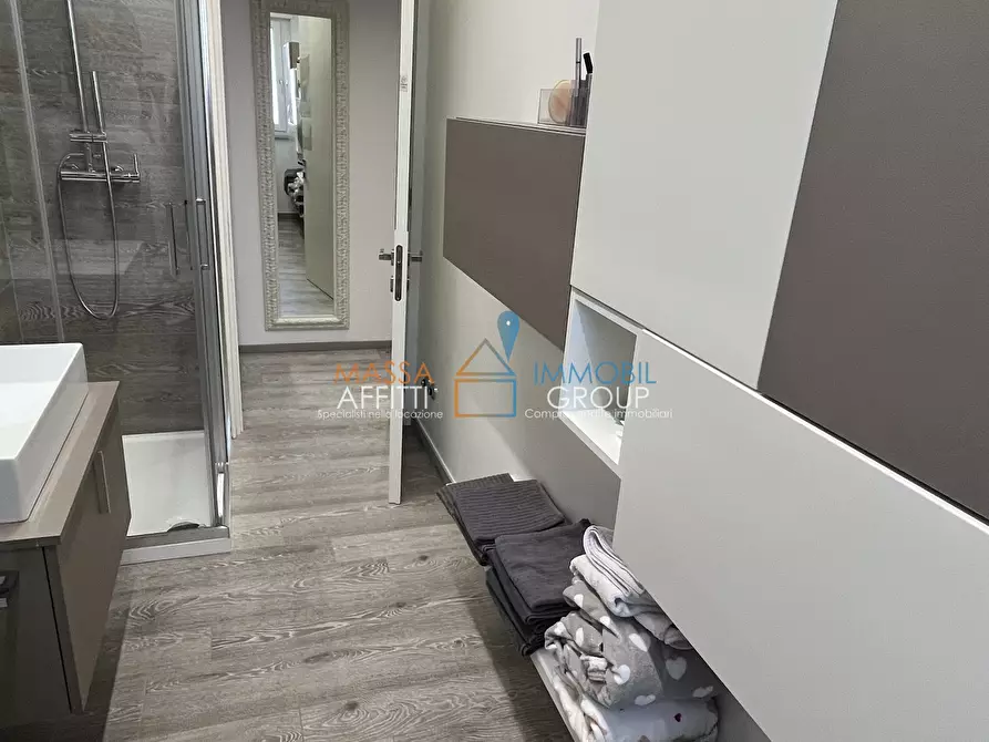 Immagine 18 di Quadrilocale in vendita  in Via Fratelli Rosselli 78 a Massa