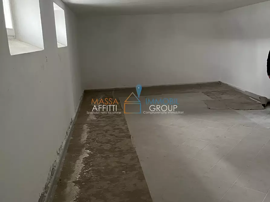 Immagine 31 di Villa in vendita  in Strada Statale 1 108 a Massa