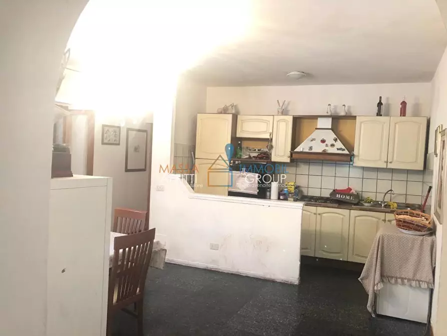 Immagine 8 di Casa semindipendente in vendita  in Piazza San Martino 1 a Massa