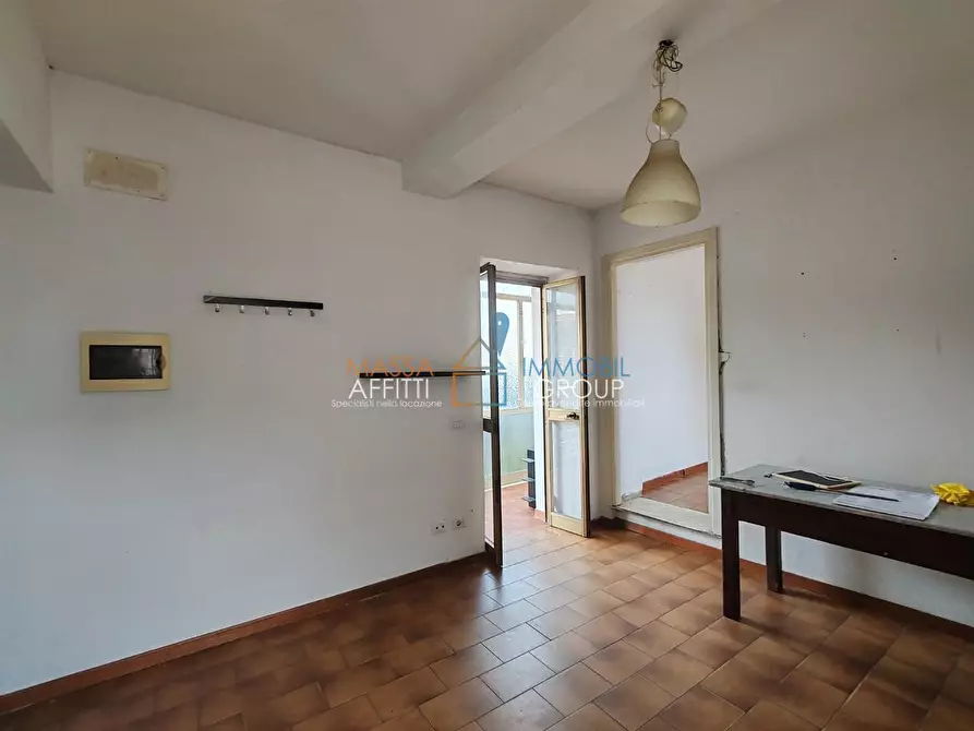 Immagine 3 di Bilocale in vendita  in Via Aurelia Sud 2 a Massa