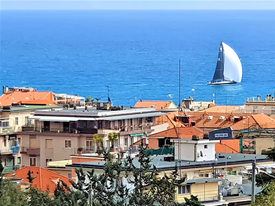 Immagine 8 di Attico in vendita  in Regione San Rocco 14 a Alassio