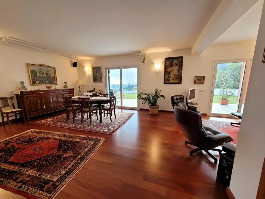 Immagine 5 di Villa in vendita  in via Neghelli 145 a Alassio