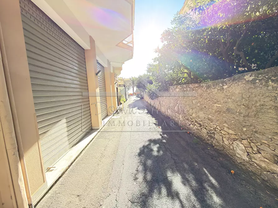 Immagine 36 di Bilocale in vendita  in Vico delle Stelle 29 a Savona