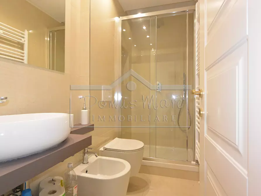 Immagine 12 di Quadrilocale in affitto  in Via Agostino Monti 14 a Savona