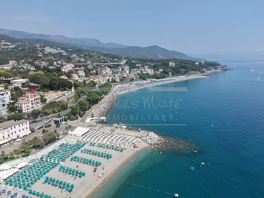 Immagine 52 di Villa in vendita  a Celle Ligure