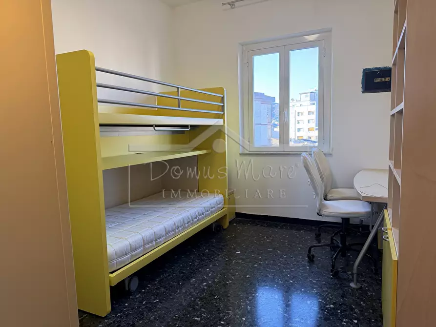 Immagine 21 di Quadrilocale in affitto  a Savona