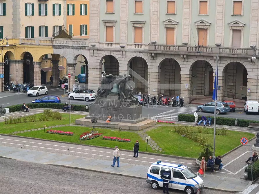 Immagine 1 di Trilocale in affitto  a Savona