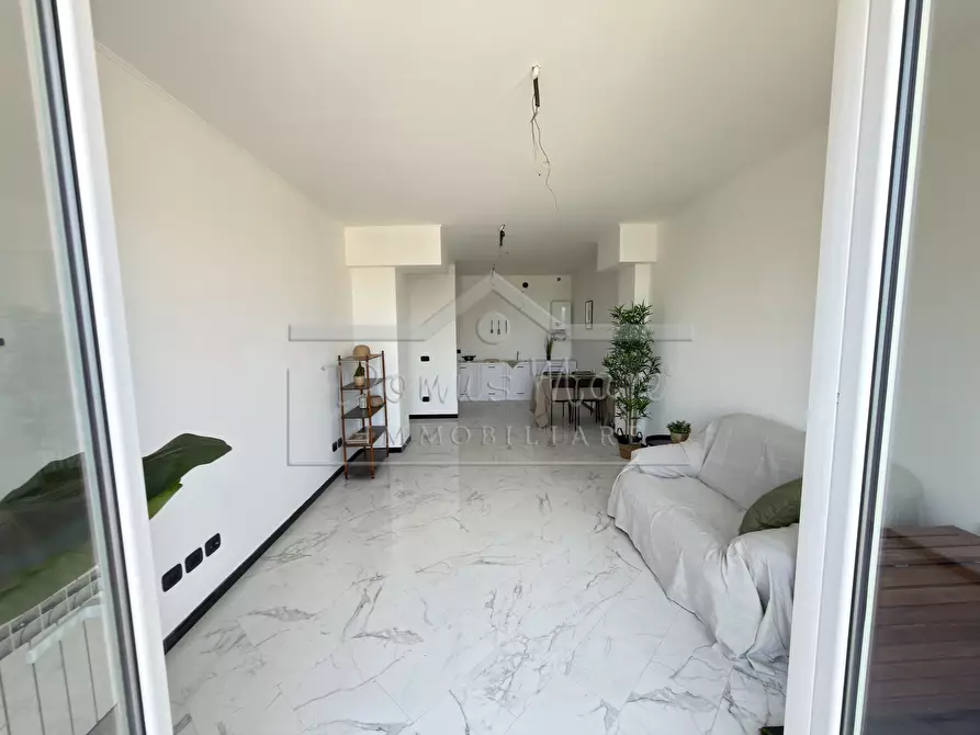 Immagine 19 di Quadrilocale in vendita  in Via Nizza 44 a Savona