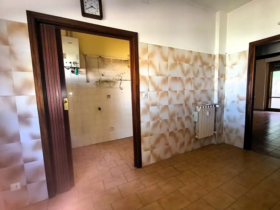 Immagine 8 di Pentalocale in vendita  in Via Ludovico Antonio Muratori a Livorno