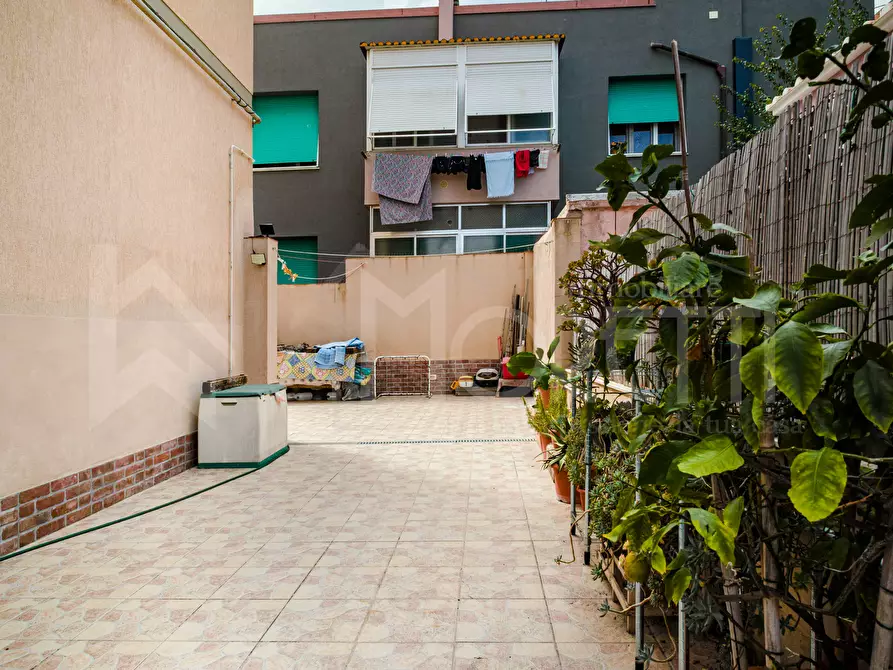 Immagine 72 di Pentalocale in vendita  in Via dell'Alloro a Livorno