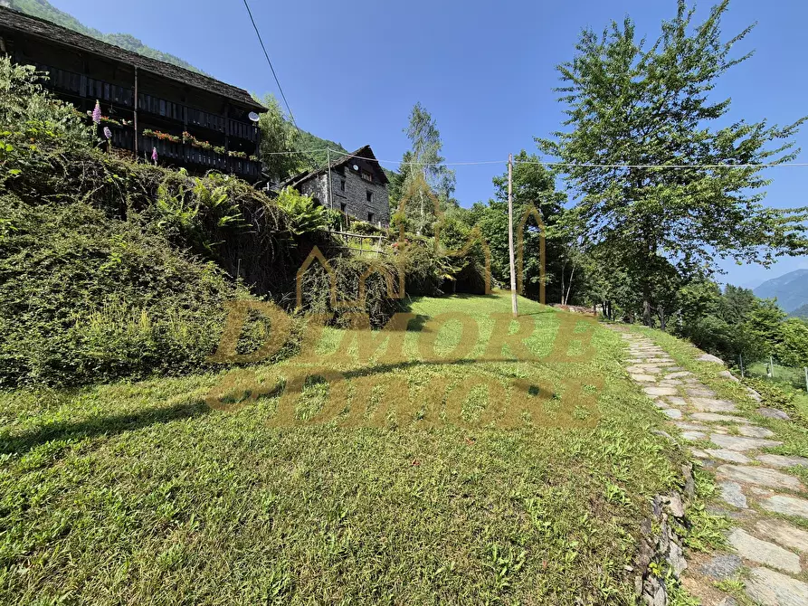 Immagine 2 di Porzione di casa in vendita  in Ronchi Dentro a Vanzone Con San Carlo
