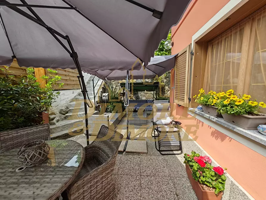 Immagine 7 di Villa in vendita  a Cannobio