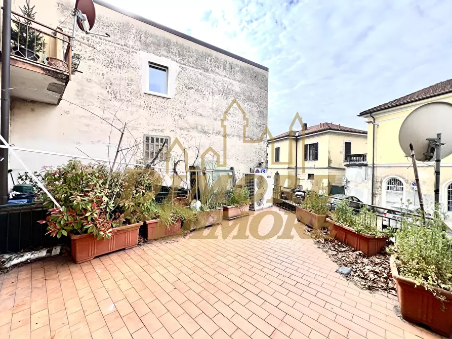 Immagine 17 di Trilocale in vendita  in Piazza Garibaldi 10 a Luino