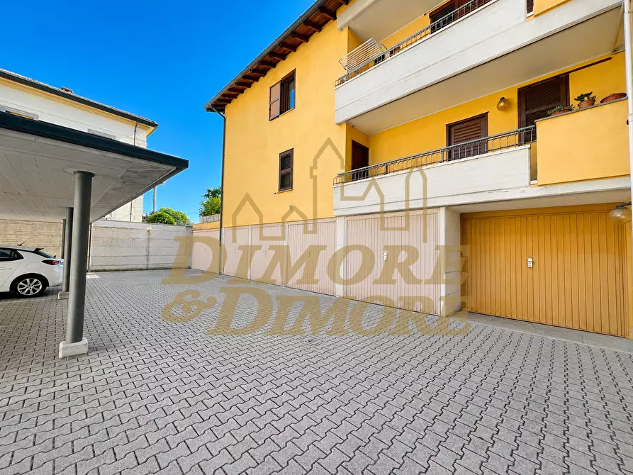Immagine 30 di Appartamento in vendita  in Viale Garibaldi 19 a Maccagno Con Pino E Veddasca