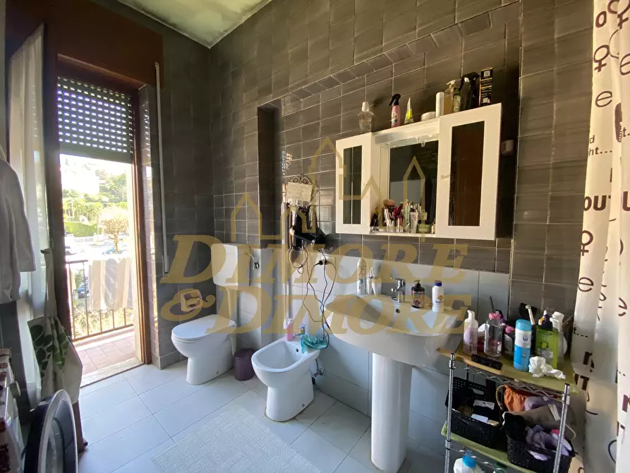 Immagine 14 di Quadrilocale in vendita  in via de vit a Stresa