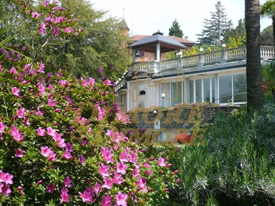 Immagine 19 di Villa in vendita  in Via Ciro Menotti 3 a Luino