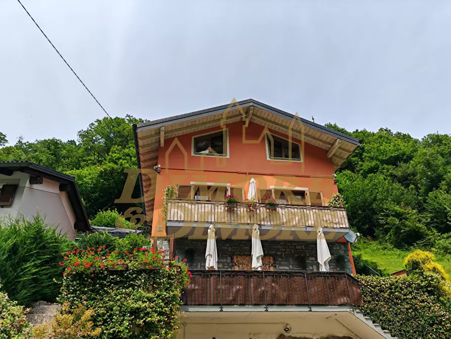 Immagine 2 di Casa bifamiliare in vendita  a Valle Cannobina
