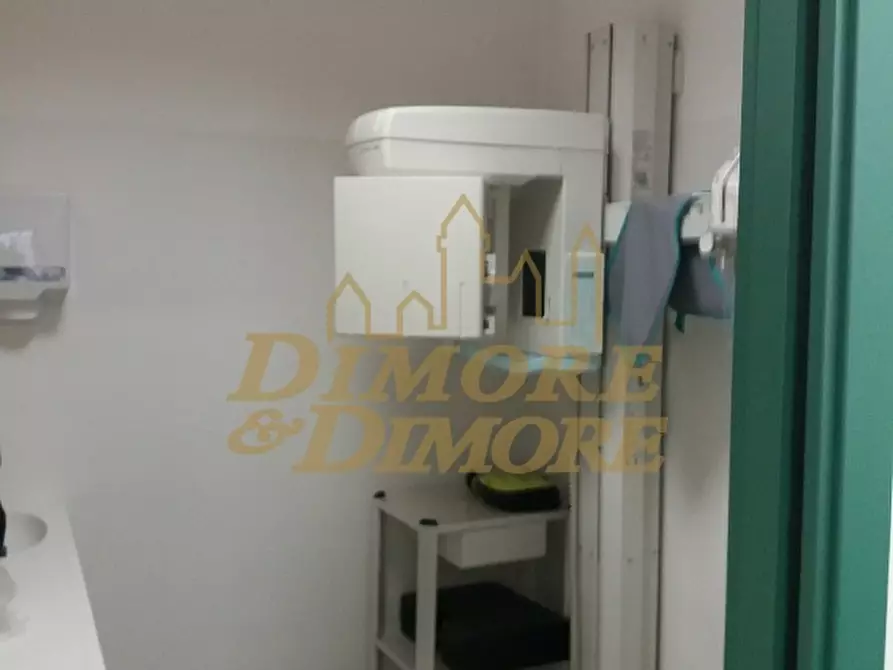 Immagine 13 di Ufficio in vendita  a Verbania