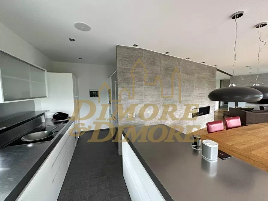 Immagine 40 di Villa in vendita  a Cannobio