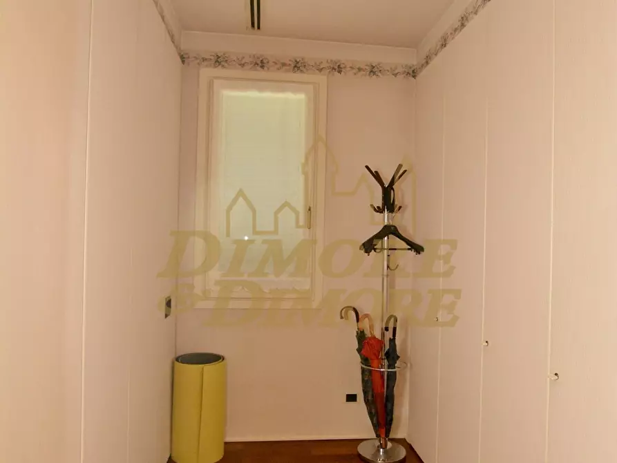 Immagine 44 di Villa in vendita  a Ranco