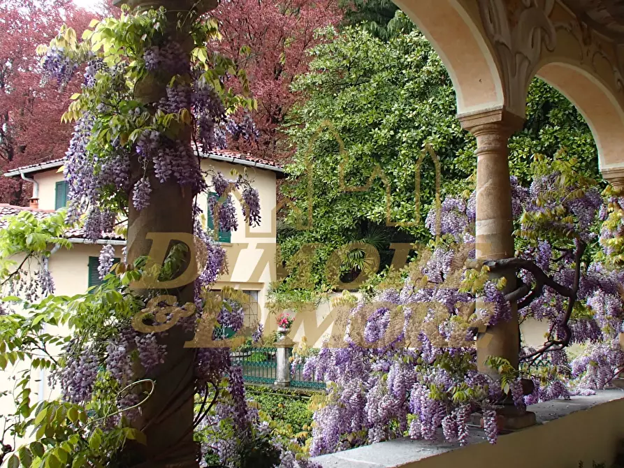 Immagine 45 di Villa in vendita  a Varese