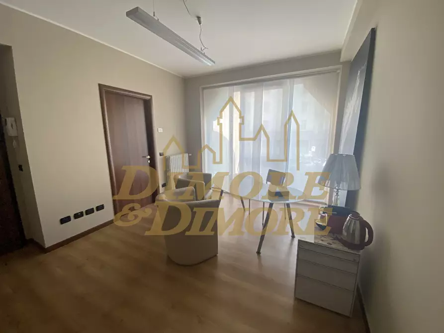 Immagine 20 di Ufficio in vendita  a Varese