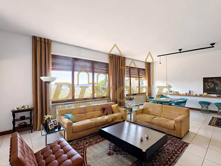 Immagine 8 di Villa in vendita  in Via Ludovico Ariosto 18 a Varese