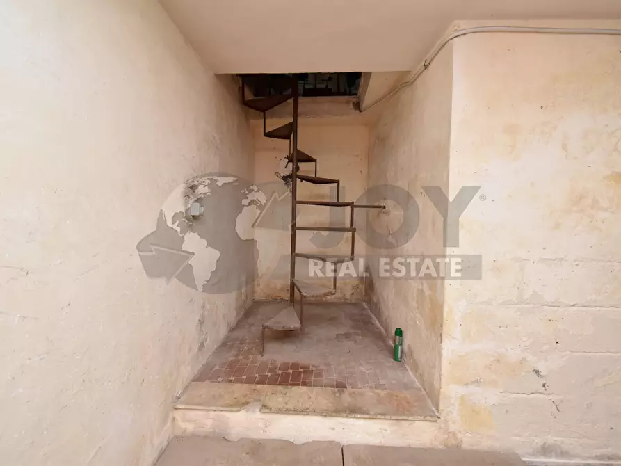 Immagine 11 di Locale commerciale in vendita  in Via g. Candido 1 a Lecce