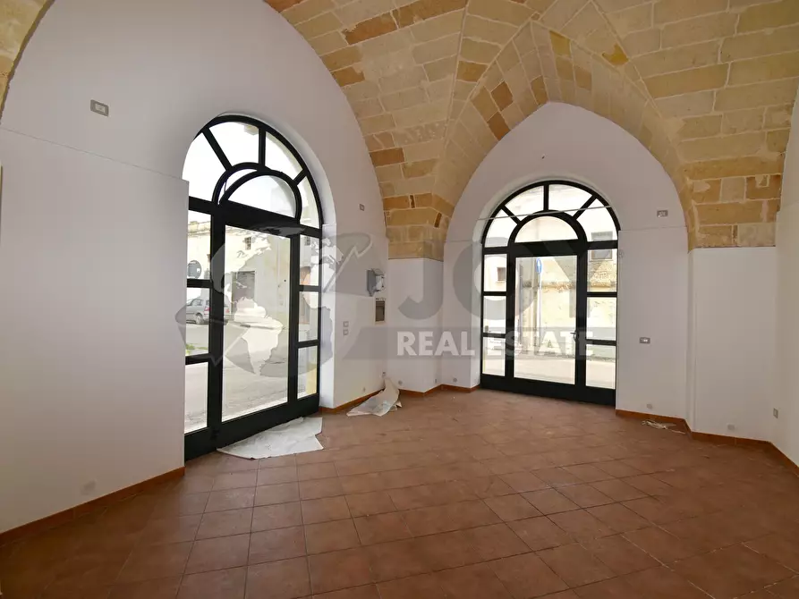 Immagine 3 di Locale commerciale in affitto  in Via Piave 3 a Copertino
